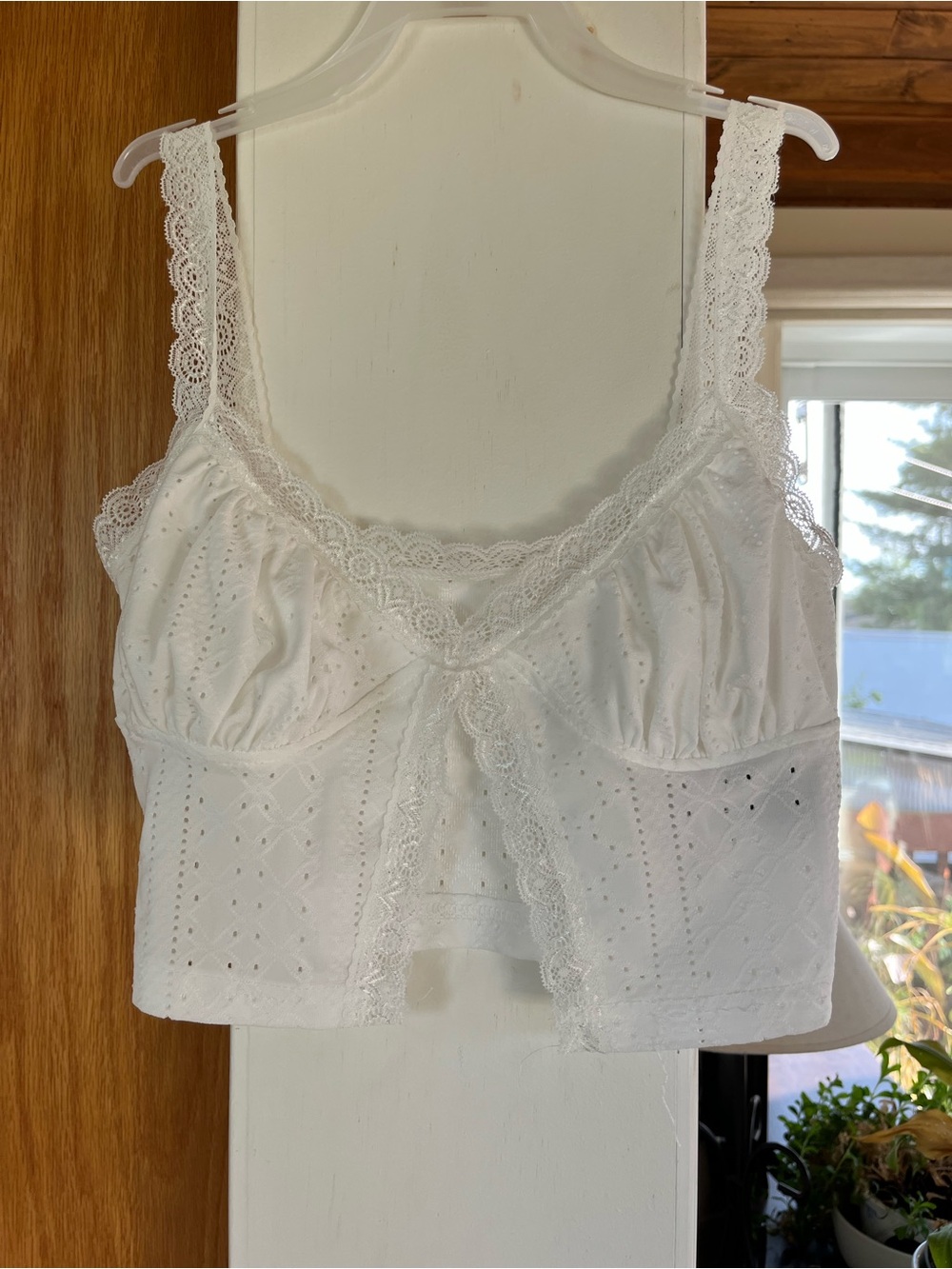 SHEIN White Lace Eyelet Cropped Tank Top